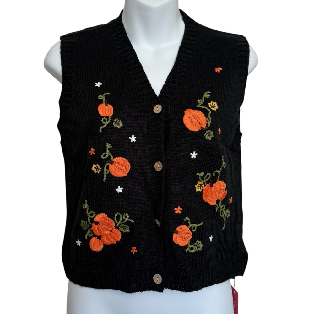NWT Romwe Fairycore Pumpkin Pattern Button Front Sweater Vest Size Small - Picture 2 of 8